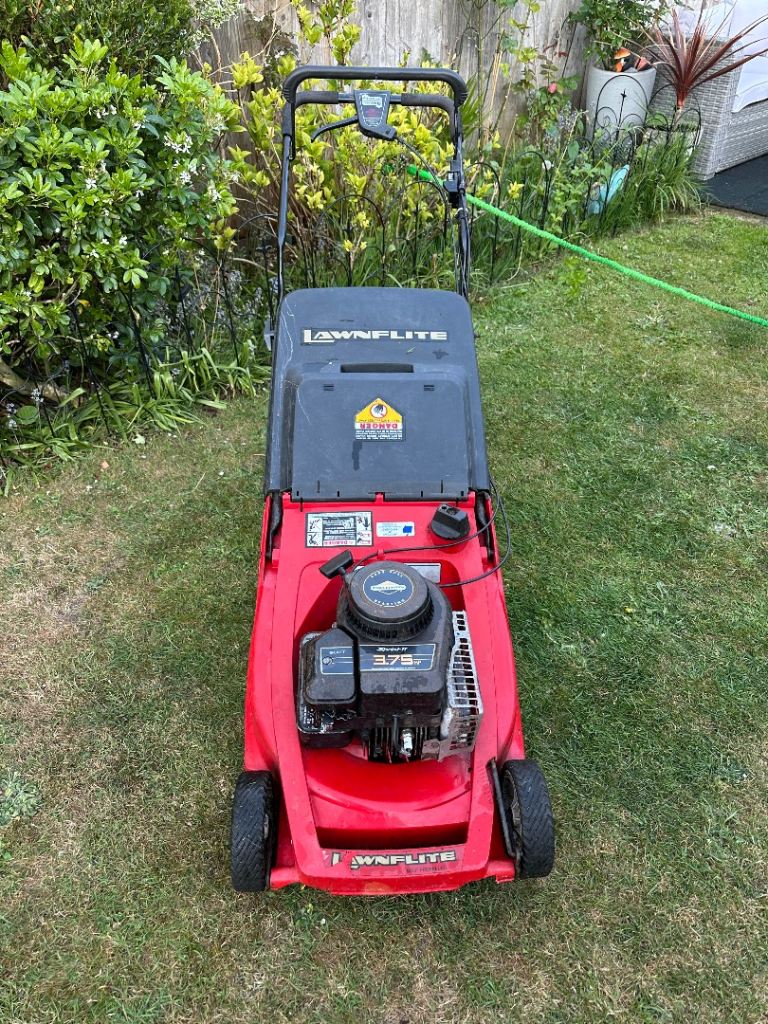 Lawnflite petrol lawn mower lawnmower 