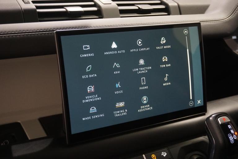 2023 Land Rover Defender 110 3.0 D250 MHEV HSE Hard Top SUV Auto 4WD MWB Euro 6 (s/s) 5dr PANEL V...