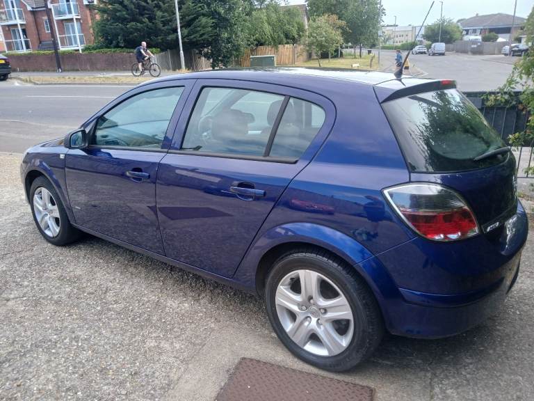 Vauxhall Astra Active, New mot, Very Low Mileage 