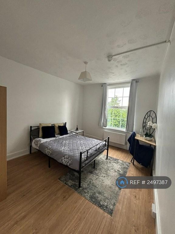 1 bedroom in Gravesend, Gravesend, DA12 (#2497387)