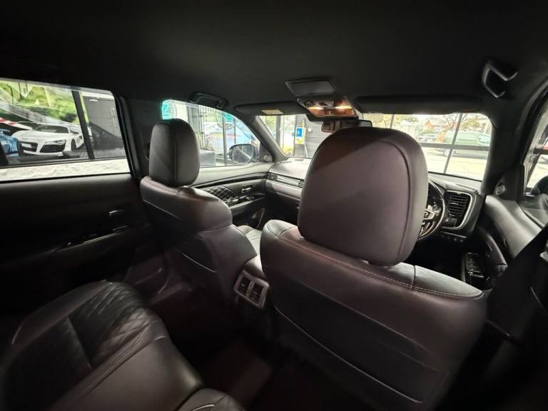 2020 Mitsubishi Outlander 2.4h TwinMotor 13.8kWh Exceed Safety SUV 5dr Petrol Plug-in Hybrid CVT ...