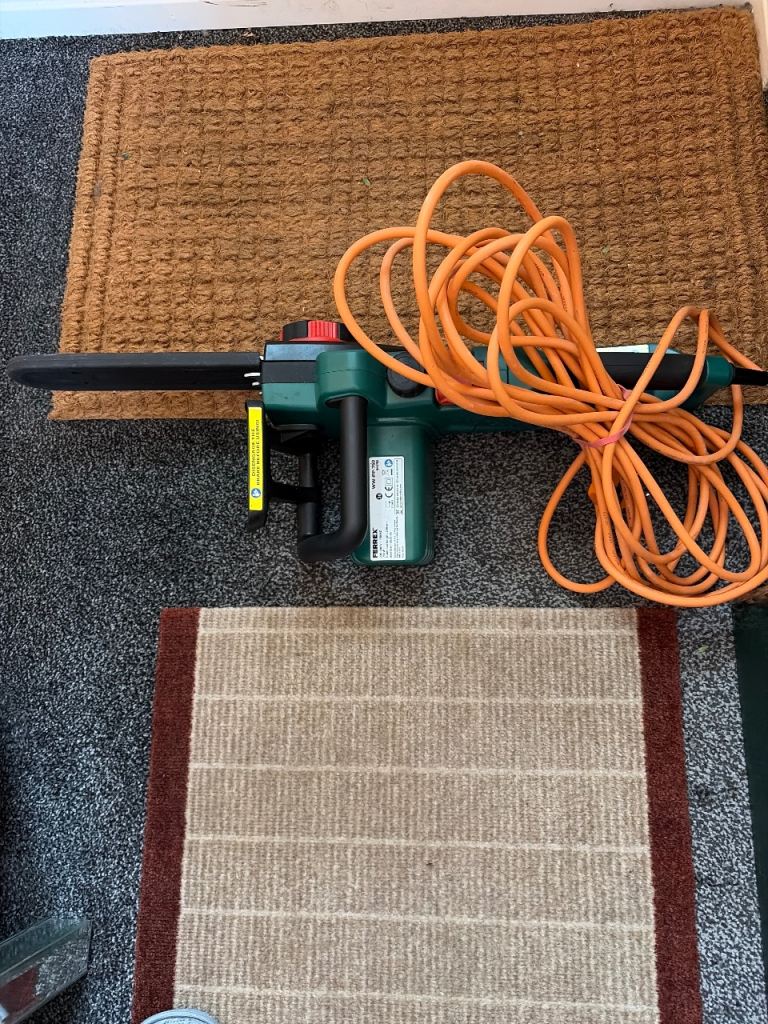 Electric Pole Pruner/Chain saw