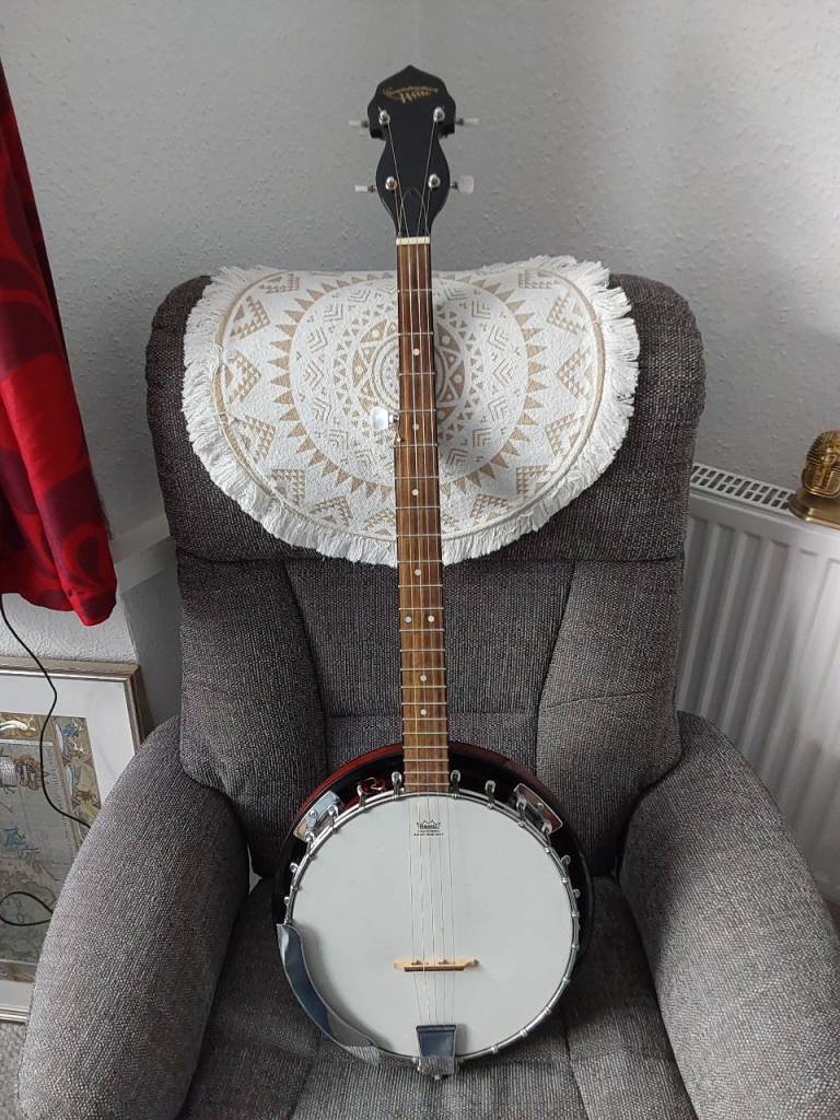 Five string banjo. 