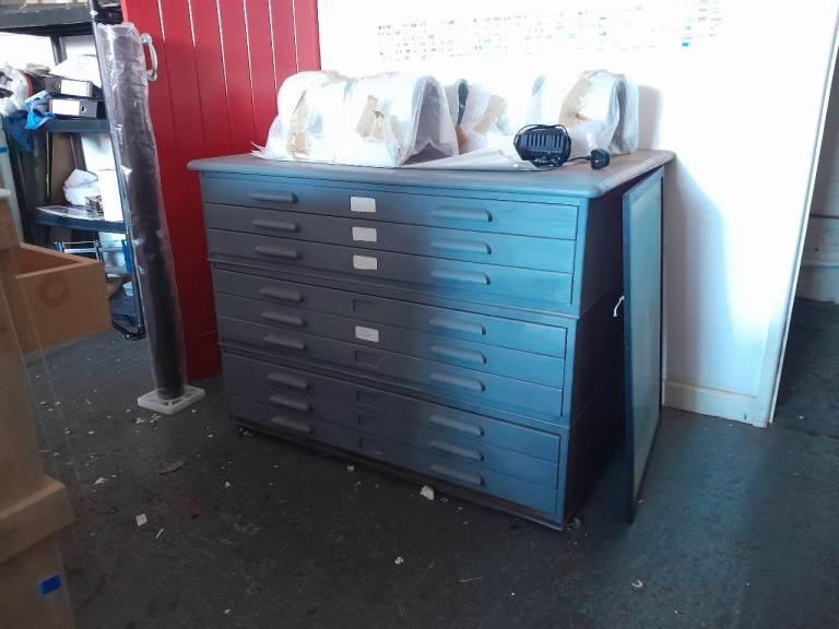 Plan chest. Solid wood. Abbess 