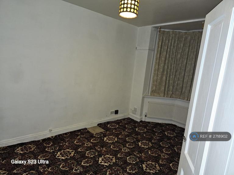 3 bedroom house in Freeman Road North, Leicester, LE5 (3 bed) (#2718902)