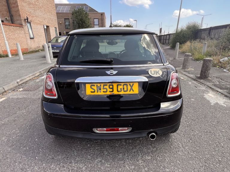 AUTOMATIC Mini, HATCHBACK, Hatchback, 2009, Semi-Auto, 1598 (cc), 3 doors