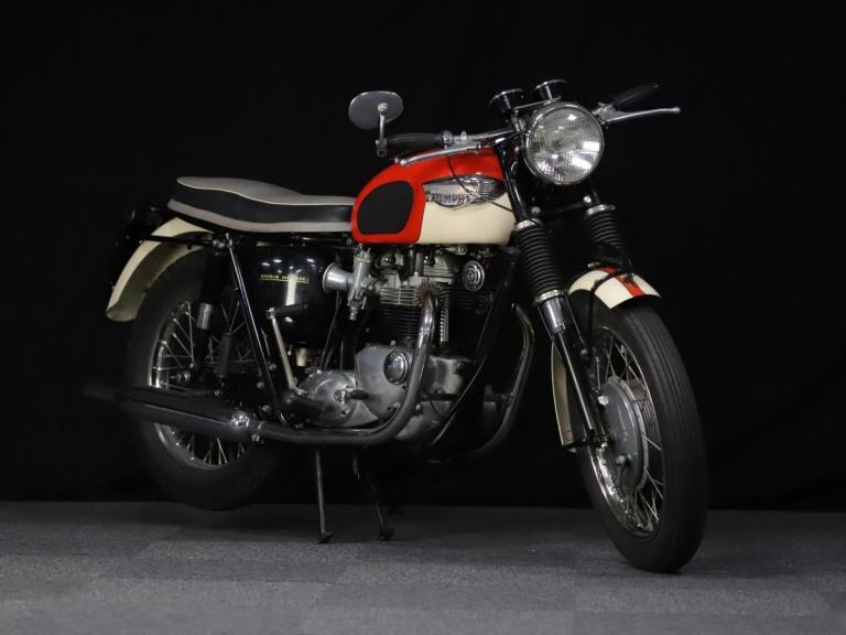 1966 TRIUMPH T120 BONNEVILLE GRENADIER RED  + ALASKAN WHITE
