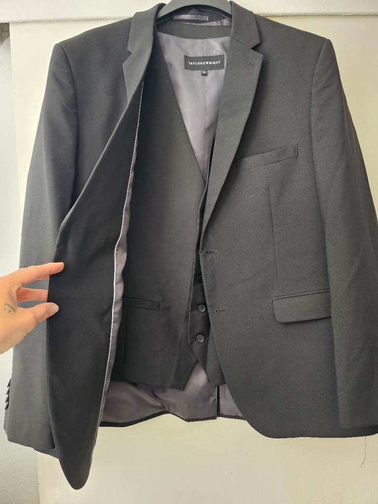 Black Men's Suit Jacket - Size 46S - Taylor & Wright
