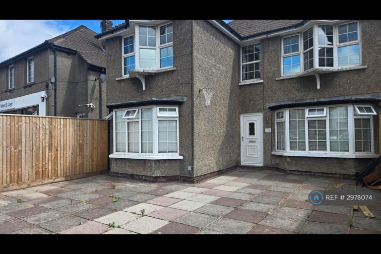 3 bedroom flat in Heathwood Road, Cardiff, CF14 (3 bed) (#2978074)