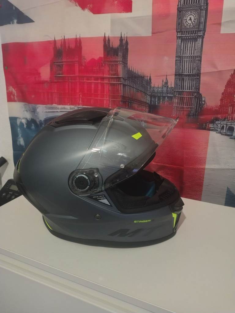 MT Helmets Stinger Full Face Motorcycle Helmet