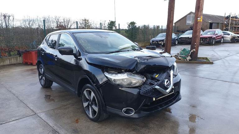 **For parts** Nissan Qashqai N-Connecta, 1.5 diesel 6 speed (2016).