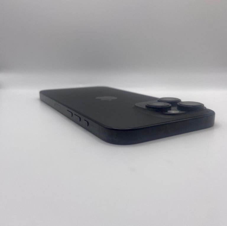 PRISTINE: Apple iPhone 16 Pro Max, 256gb, Black (UNLOCKED) 