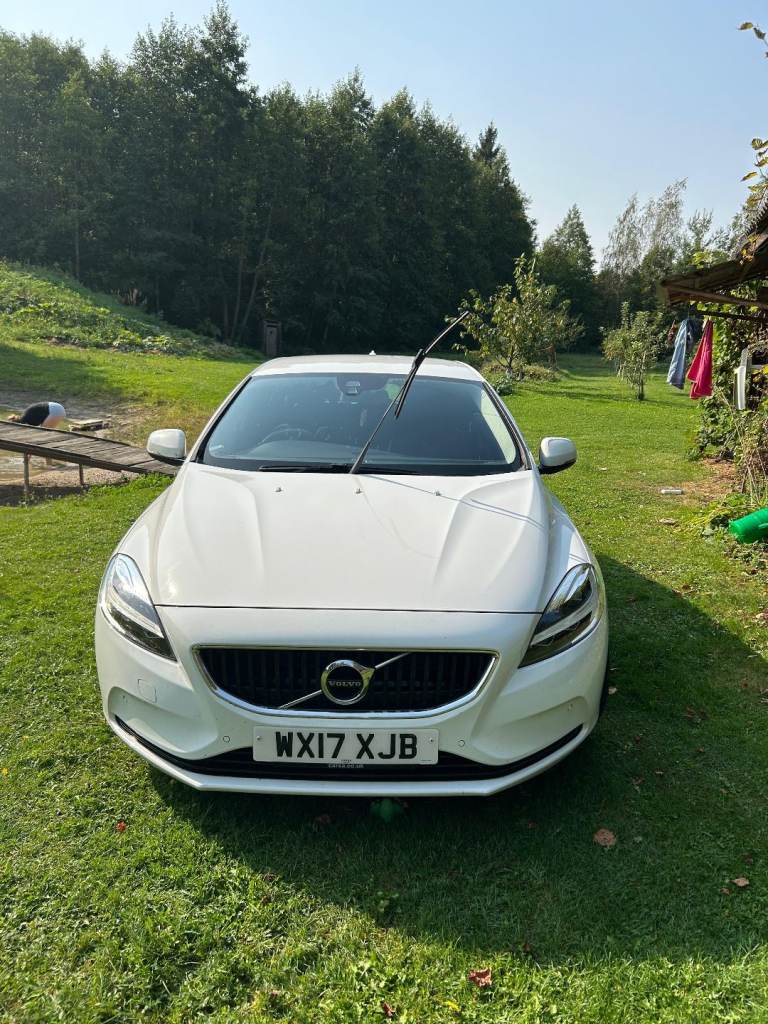 Volvo, V40, Hatchback, 2017, Manual, 1969 (cc), 5 doors