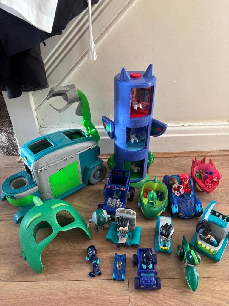 PJ Masks Toy Bundle with Headquarters and Vehicles
