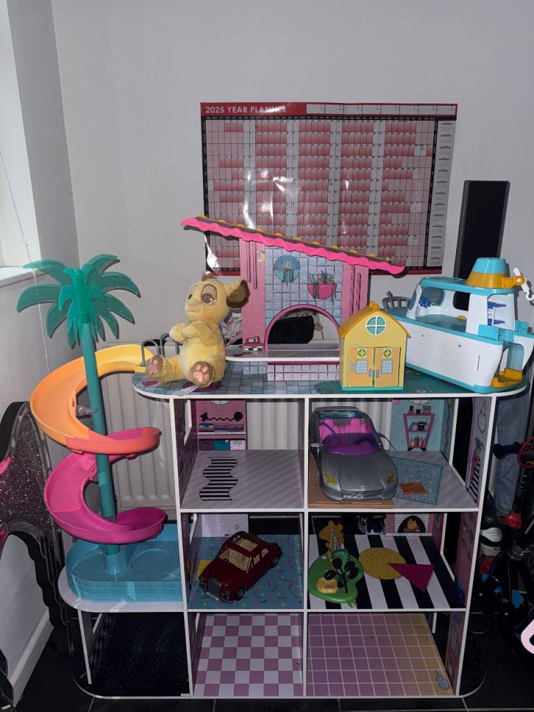 LOL dolls house