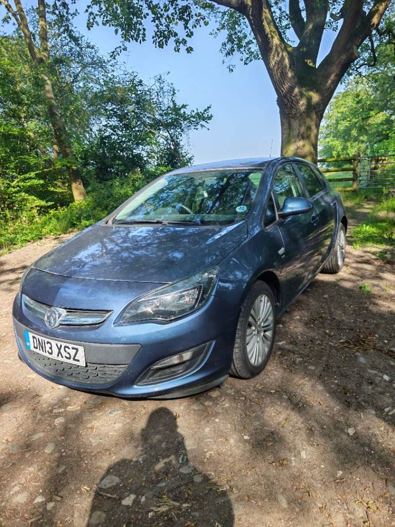 2013 VAUXHALL ASTRA ENERGY 1.7 CDTI TURBO DIESEL 12 MTHS MOT £35 YR TAX