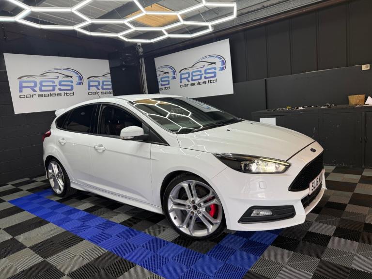 2018 Ford Focus 2.0T EcoBoost ST-3 Navigation 5dr HATCHBACK Petrol Manual