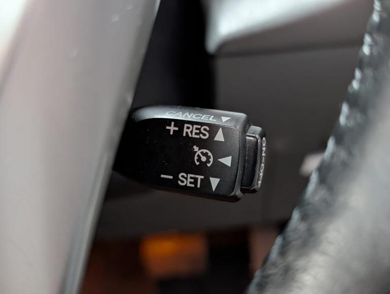 2012 Toyota Prius+ 1.8 VVT-h T4 MPV 5dr Petrol Hybrid CVT Euro 5 (s/s) (136 ps) MPV Petrol/Electr...