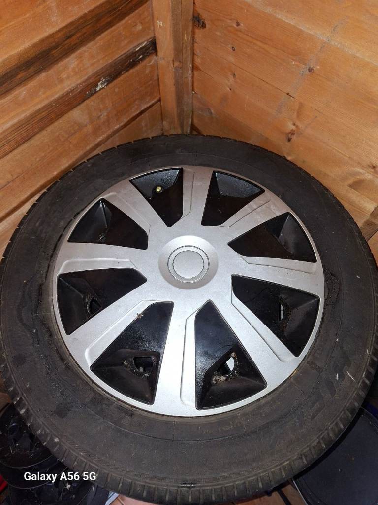 X4 vauxhall vivario wheels and tyres