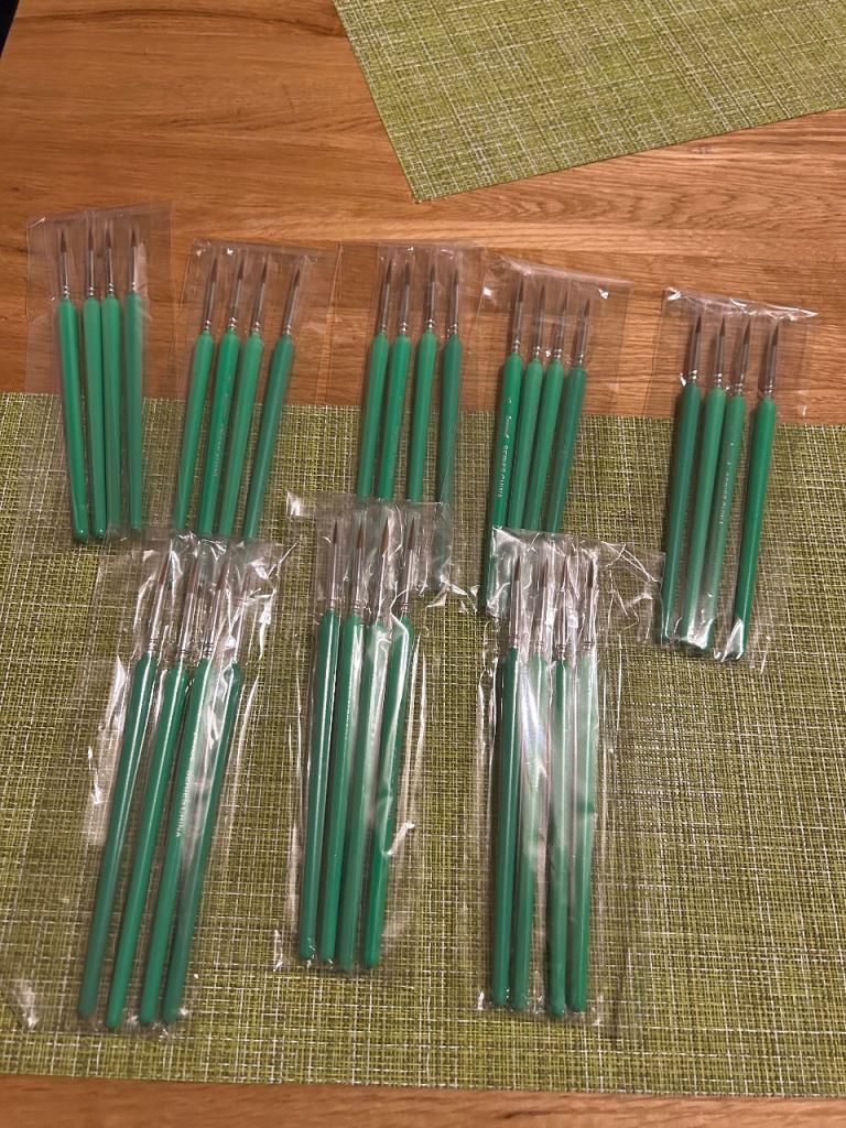 New Green Detail Paint Brushes 