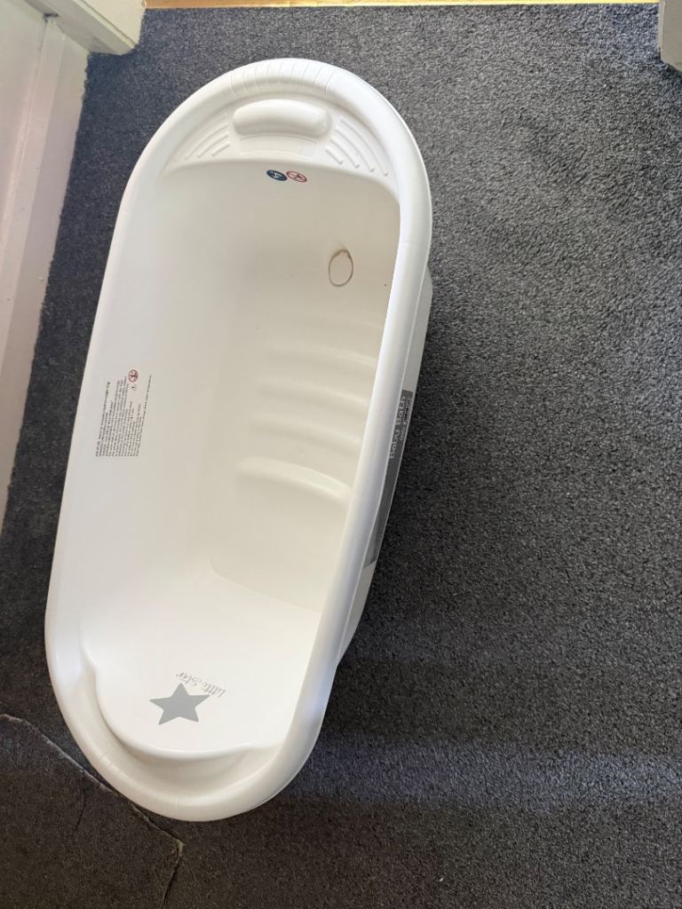 Little Star Baby Bath Tub - White, As New