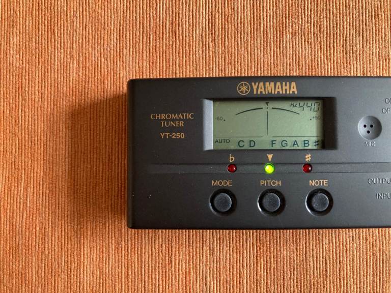 Yamaha YT250 Chromatic tuner