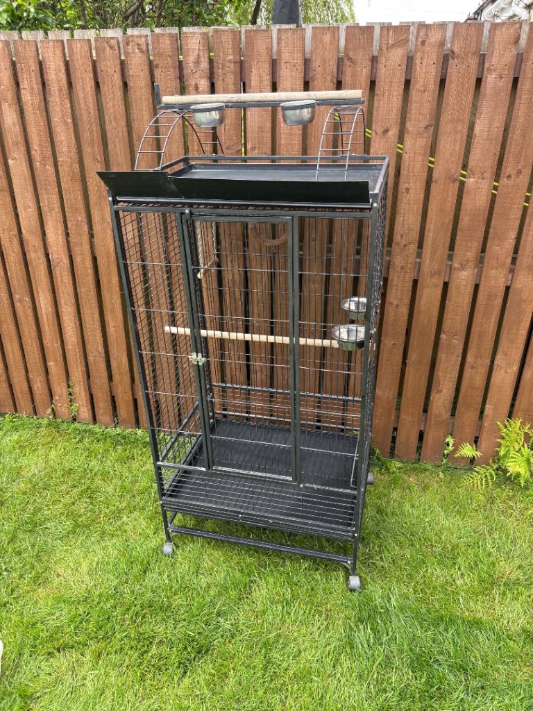 Large parrot cage 