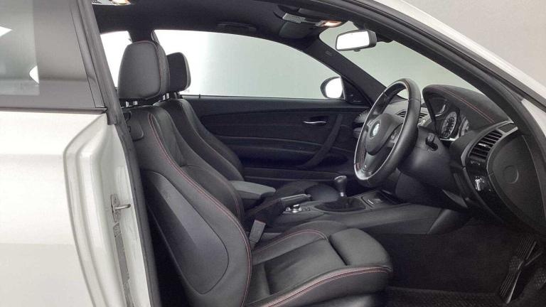 2011 BMW 1 Series M 2dr COUPE PETROL Manual