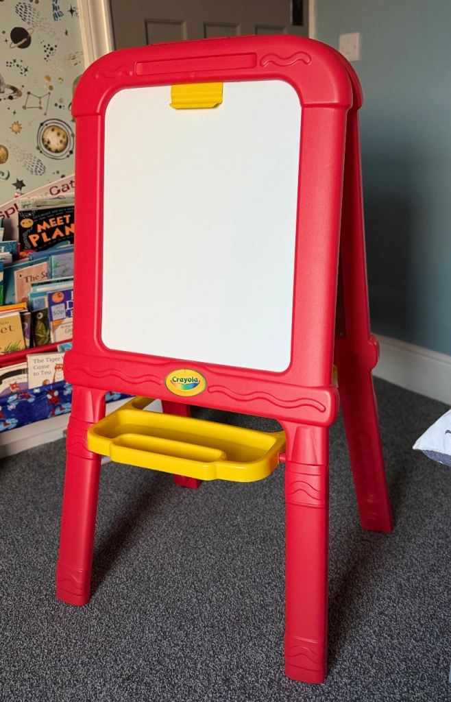 Crayola Kids Easel 2-in-1 Chalkboard and Whiteboard 