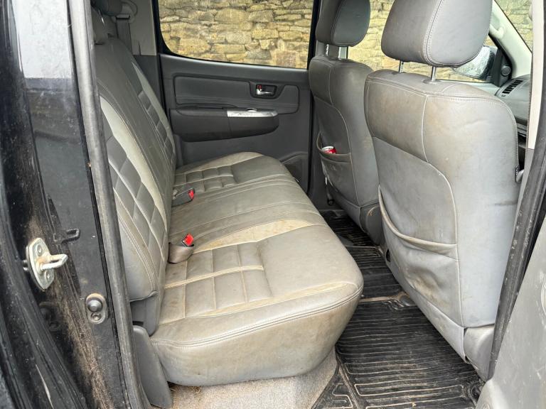 2013 Toyota Hilux Invincible D/Cab Pick Up 3.0 D-4D 4WD 171 Auto PICK UP Diesel Automatic