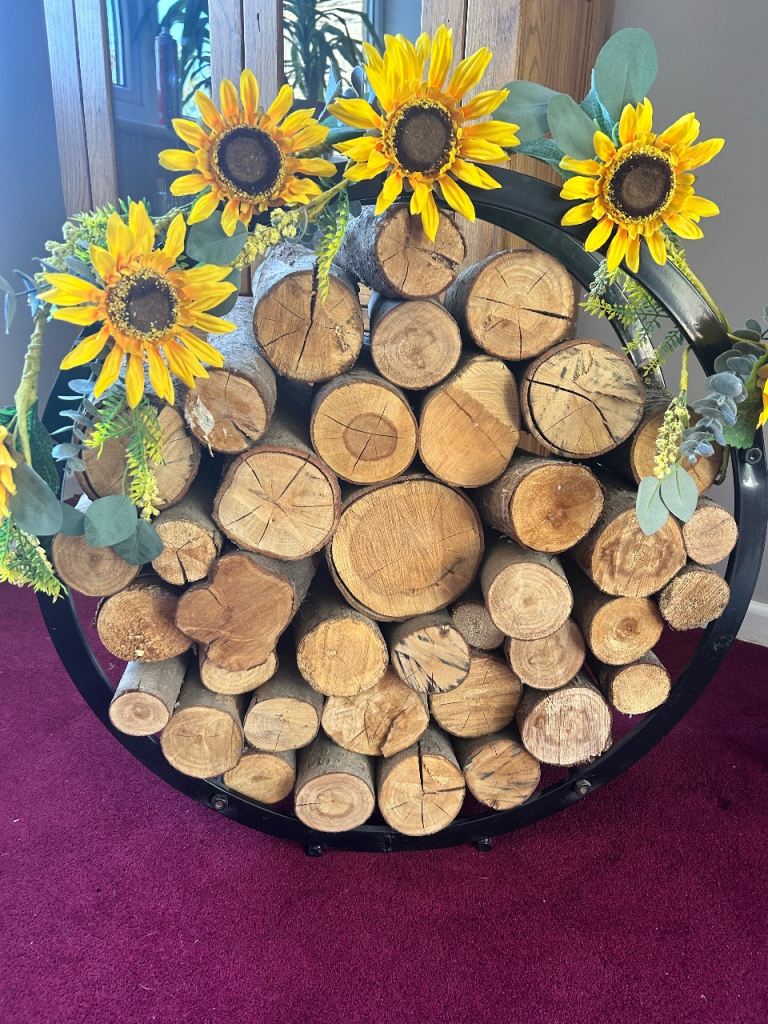 Log holder black (logs & flowers not included)