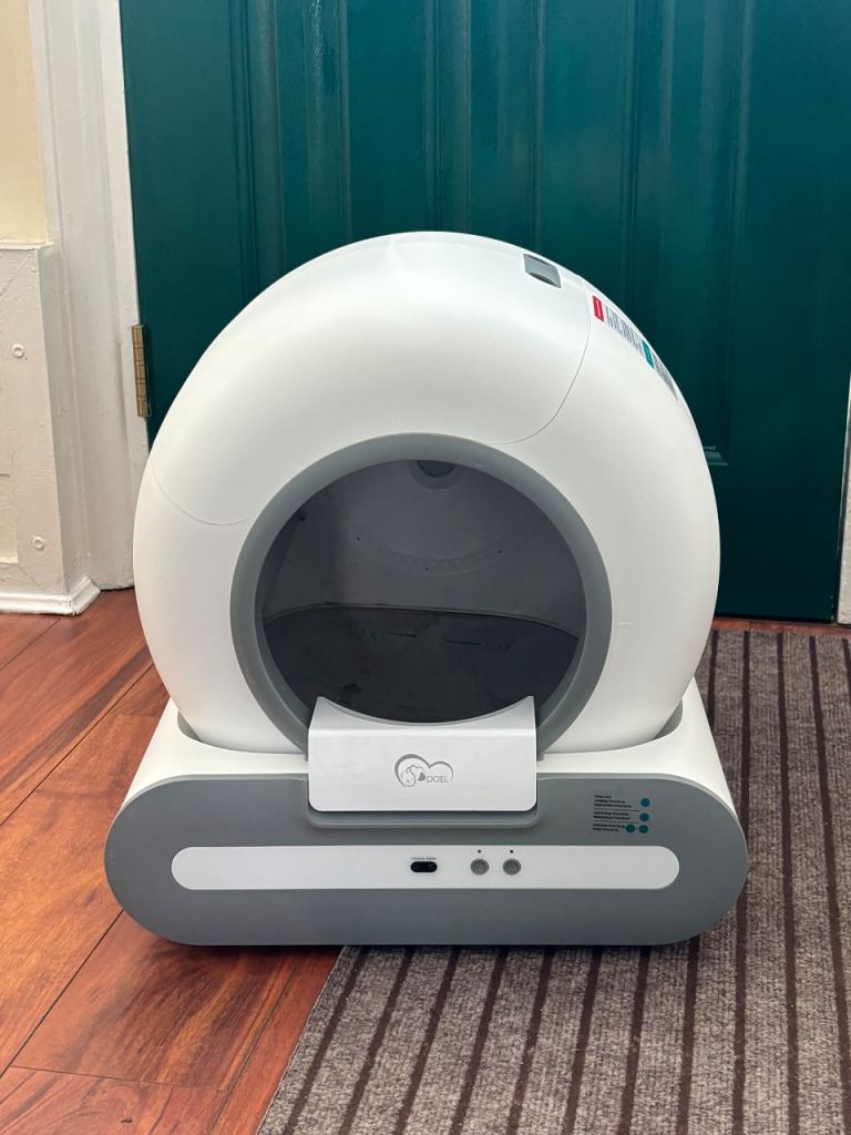 DOEL Self-Cleaning Automatic Cat Litter Box 65L Turns On But Not Cycling, 2m Old
