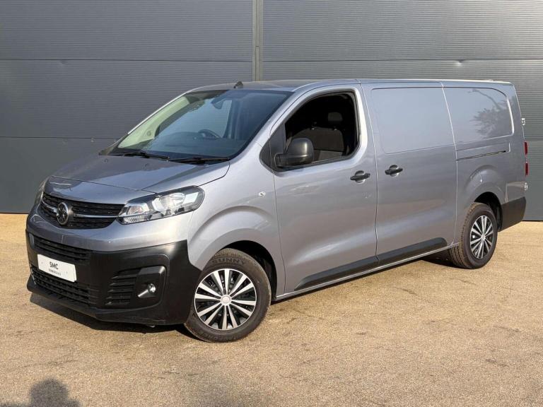 VAUXHALL VIVARO 2.0 Turbo D 3100 Dynamic L2 H1 Euro 6 (s/s) 6dr 2022