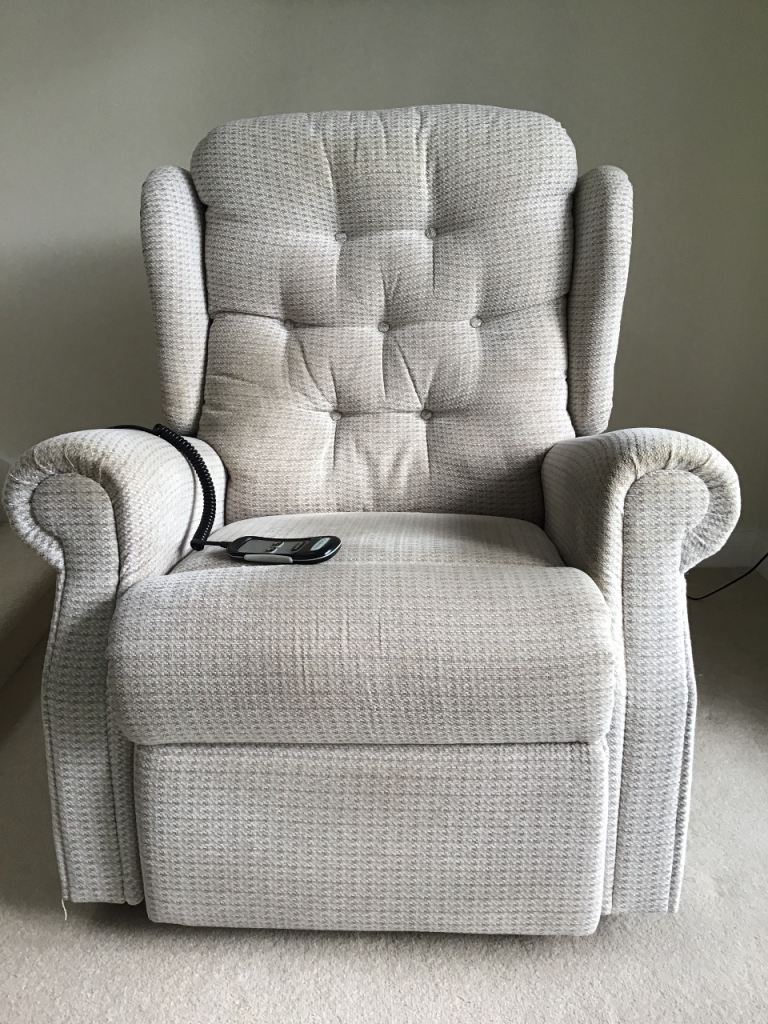 Recliner armchair 