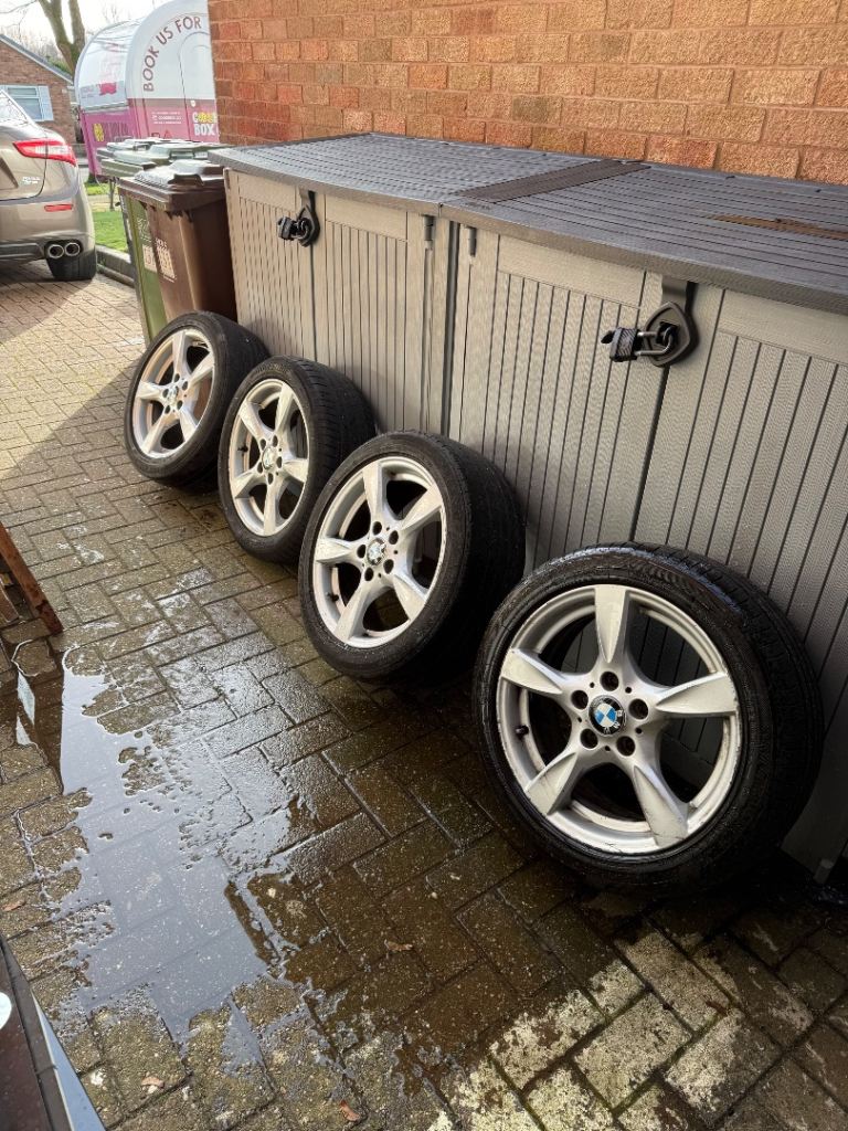 BMW 17 inch alloys x 4 