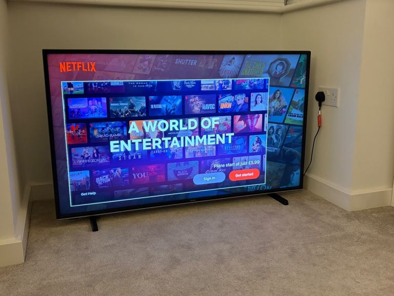 55 Inch Hitachi Smart TV with Remote