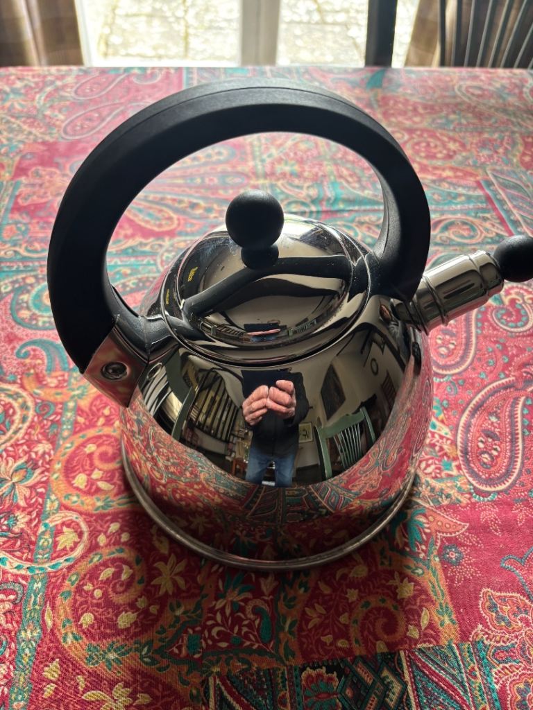 Aga chrome whistling kettle
