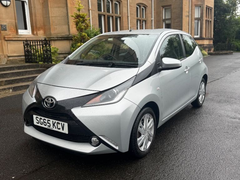 1 Lady Owner 2015 Toyota Aygo VVT-i X-Pression with Full Toyota Main dealer Service History for sale