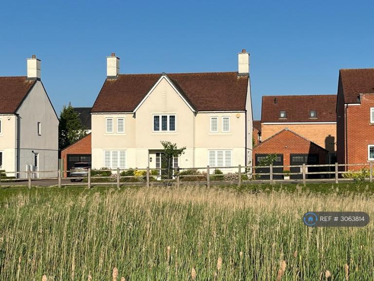 5 bedroom house in Hornbeam Close, Silsoe, MK45 (5 bed) (#3063814)