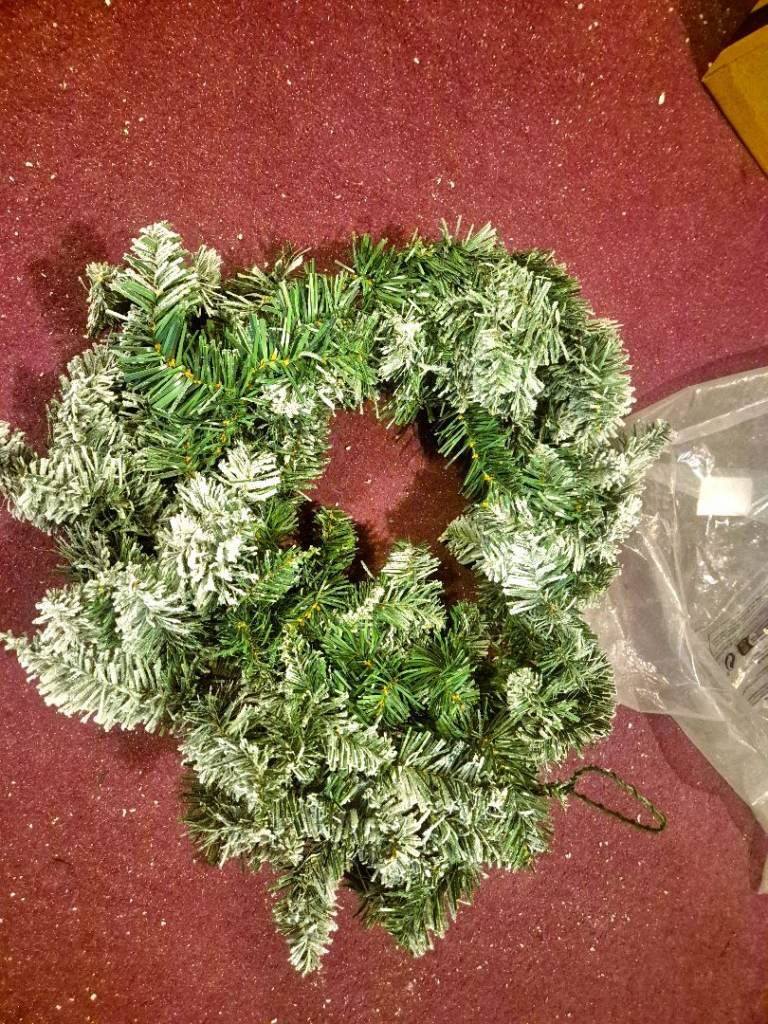 2.5m Green Snow tipped Garland 