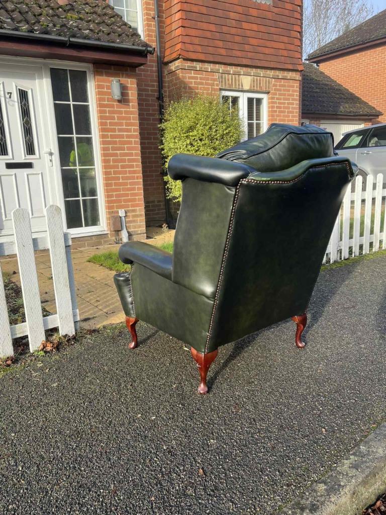 Lovely Dark Green Leather Chesterfield Queen Anne Wing Back Chair