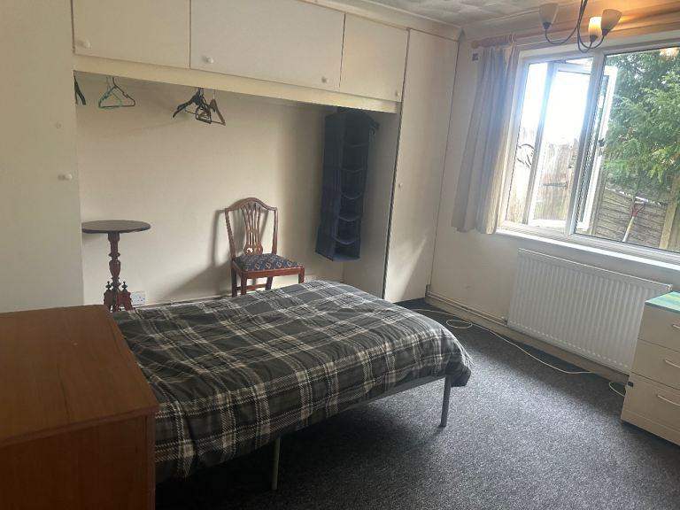 Double room in a shared house, TAVERHAM