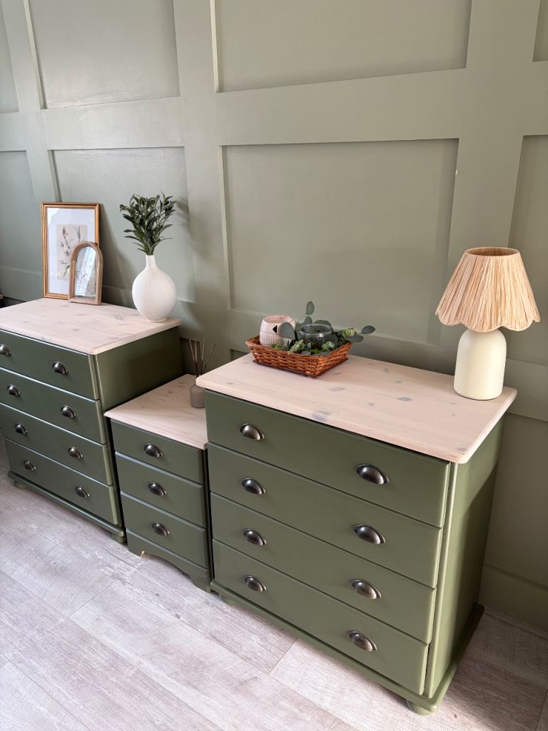 Set of 3 Green Chest of Drawers and Bedside Tables - Good Condition