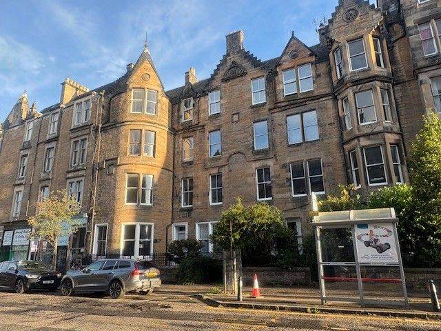 3 Bedroom Flat Available Warrender Park Road 
