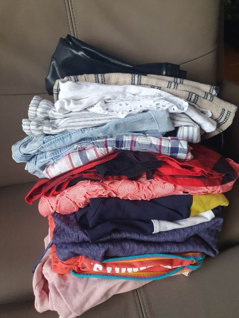 Bundles of kids clothes 