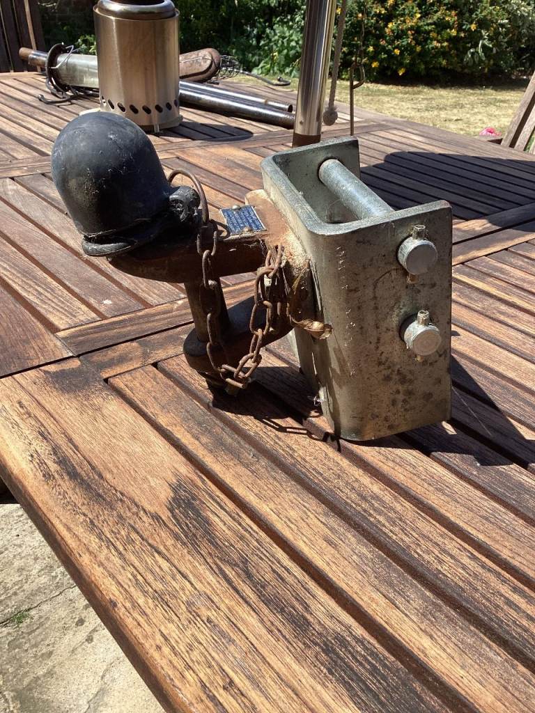 Removeable Ball / Pin tow assembly. 