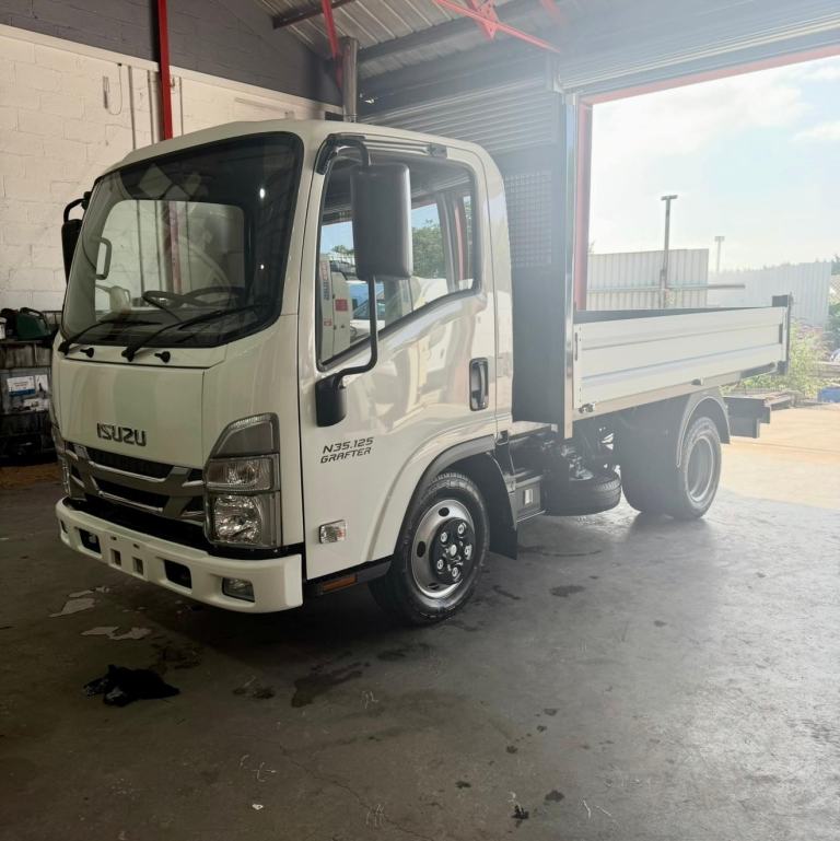 Isuzu N35.125 Grafter SWB Twin Rear Wheel Tipper
