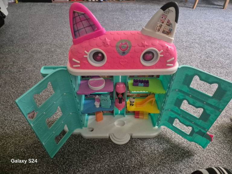 Gabby's Dollhouse Playset - Good Condition