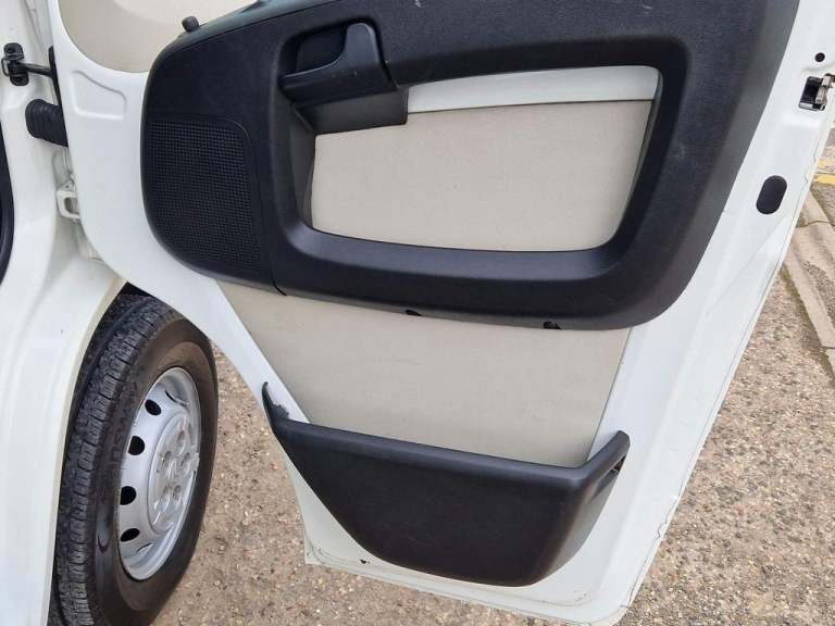 2019 Citroen Relay 2.2 BlueHDi Dropside 165ps CHASSIS CAB DIESEL Manual