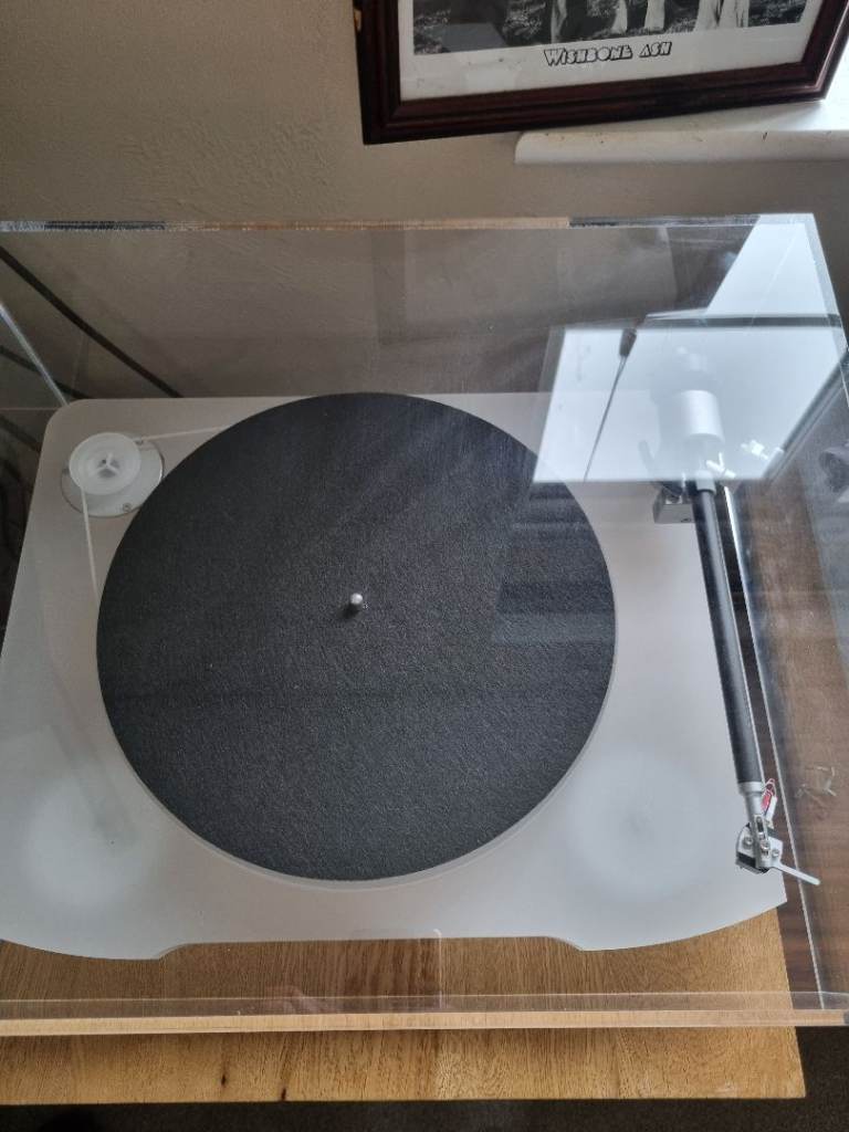 marantz turntable tt-15s1 stunning REDUCED TURNTABLE 